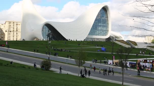 Azerbaijan Baku Circa May 2019 Cuplikan Bangunan Museum Modern Pusat — Stok Video