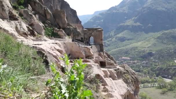 Metraje Ciudad Cueva Excavada Rocas Vardzia Georgia — Vídeo de stock