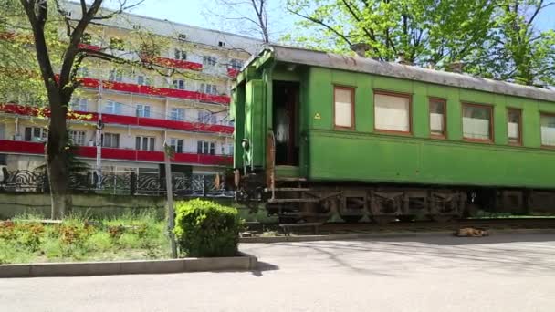 ジョージア州ゴリのスターリン発祥の地付近の列車 — ストック動画