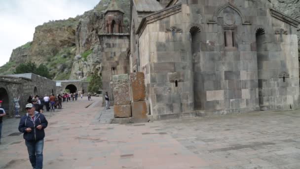 Armenia Noravank Circa Mayo 2019 Personas Identificadas Cerca Del Antiguo — Vídeos de Stock