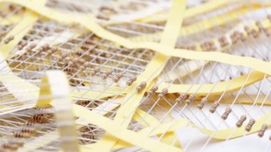 grup ve direnç kavramı gibi birçok rezistans elektronik bileşenlerin yakın çekim görünümü