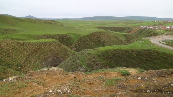 Images Mausolée Antique Près Patrimoine Montagne Diri Baba Azerbaïdjan — Video