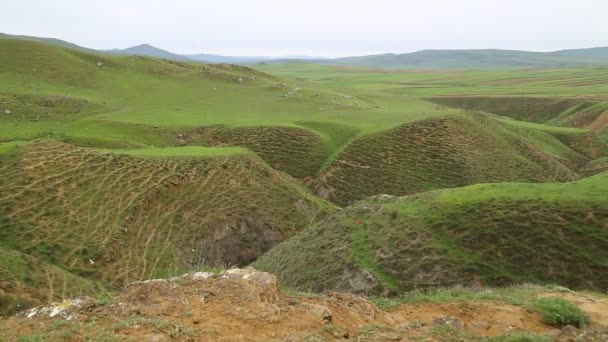 Diri Baba Azerbaycan Dağ Mirası Yakınında Antik Anıt Mezar Görüntüleri — Stok video