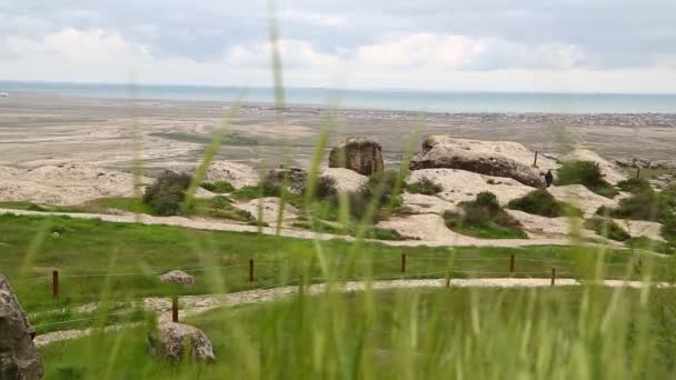 images de grotte préhistorique antique protégée par l'UNESCO, Gobustan, Azerbaïdjan  