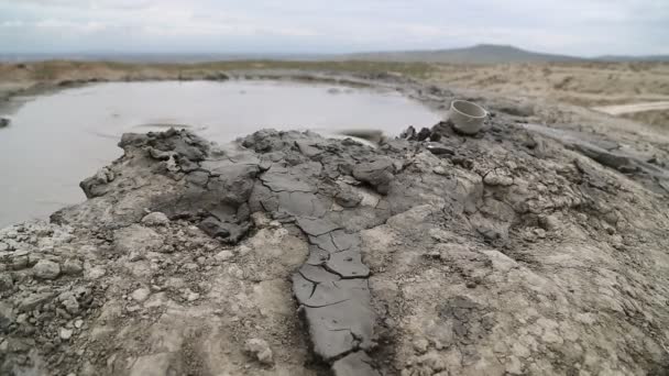 Gobustan Das Vulkanische Land Und Der Flüssige Kochende Schlamm Azerbaijan — Stockvideo