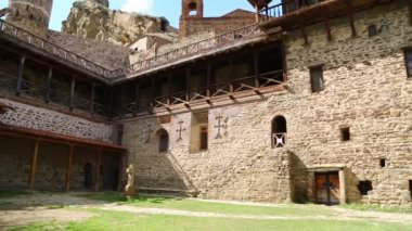 ubdano manastırının güzel görünümü, Gürcistan'da antik miras 