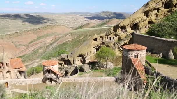 グルジアのアンティーク遺産 ウブダノ修道院の美しい景色 — ストック動画