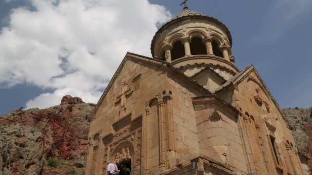 Armenien Noravank Circa Maj 2019 Oidentifierade Personer Nära Antika Kloster — Stockvideo