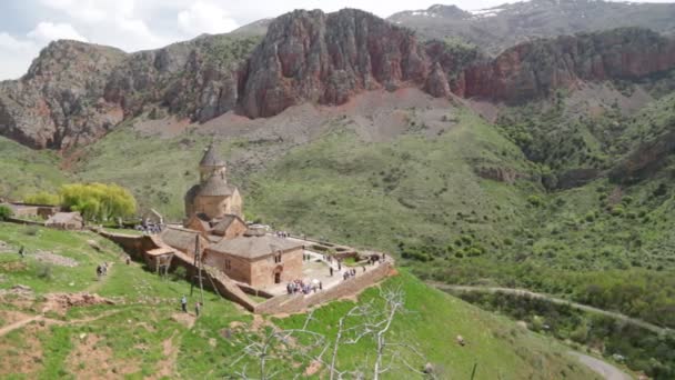 Armenien Noravank Mai 2019 Unbekannte Der Nähe Des Antiken Klosters — Stockvideo