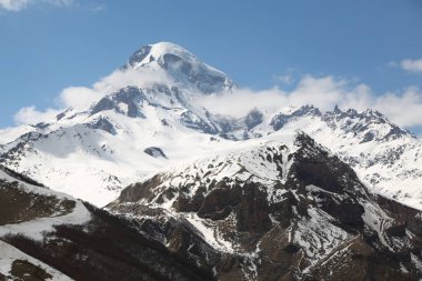   Kafkas topraklarında dağ