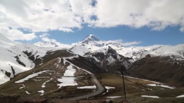 kazbegi güzel dağlar, gürcistan