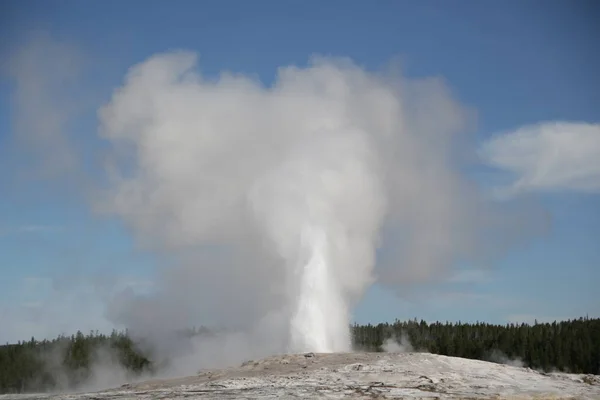 Yellowstone národní park příroda — Stock fotografie