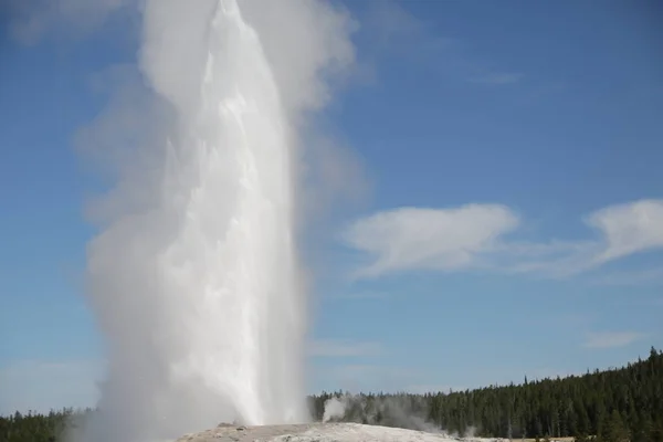 Yellowstone Nemzeti Park a természet — Stock Fotó