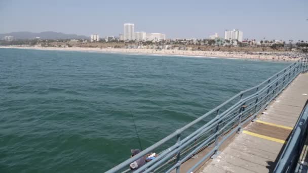 Usa Los Angeles Santa Monica Circa 2019年8月 阳光明媚的夏日 圣塔莫妮卡海岸和码头 — 图库视频影像