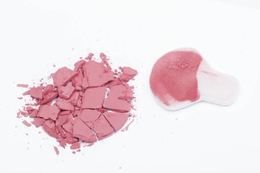 beyaz zemin üzerinde kozmetik