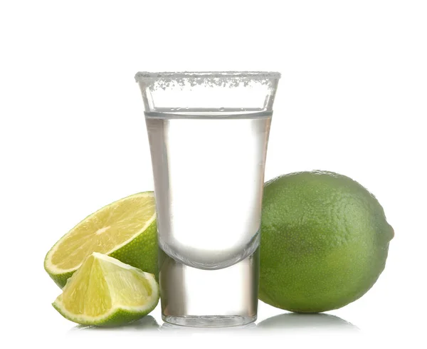 Stříbrná Tequila Glass Skleněné Vápnem Zblízka Bílém Pozadí Izolované — Stock fotografie