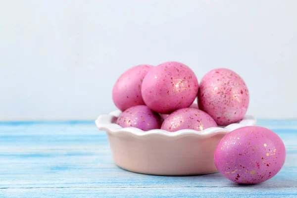 Easter Pink Easter Eggs Bowl Blue Wooden Table Happy Easter — Stock Photo, Image