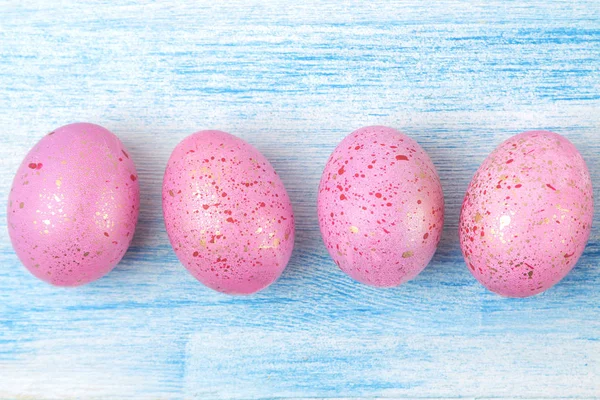 Easter Pink Easter Eggs Blue Wooden Table Happy Easter Holidays — Stock Photo, Image