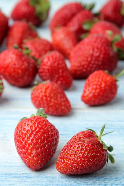 Fraises Mûres Délicieuses Fraise Aux Baies Rouges Sur Une Table — Photo