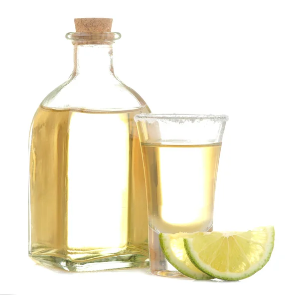 Tequila Oro Vaso Con Sal Lima Sobre Fondo Blanco Aislado — Foto de Stock