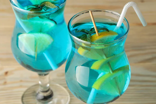 Cocktail Blue Lagoon Cocktail Glass Lemon Mint Natural Wooden Table — Stock Photo, Image