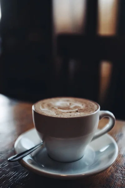 Copa Capuchino Mesa Madera Cafetería Imágenes De Stock Sin Royalties Gratis