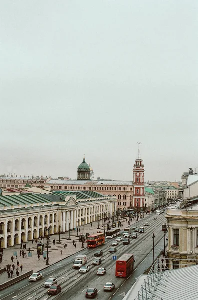 Něvská Ulice Petrohradě Výhled Střechu Filmová Fotografie — Stock fotografie