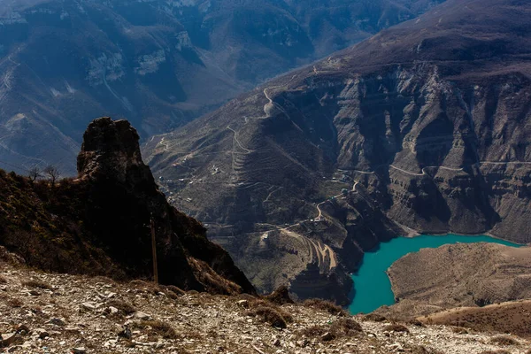 Sulak kanyonu. Chirkeyskaya HPP. Kafkasların doğası. Kafkasya Dağıstan, Rusya 'dan Görüntüler.