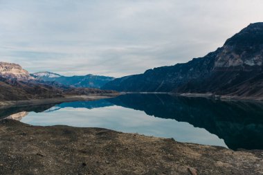 Sulak kanyonu. Kafkasya 'nın Chirkeyskaya HPP' si. Dağıstan, Rusya.