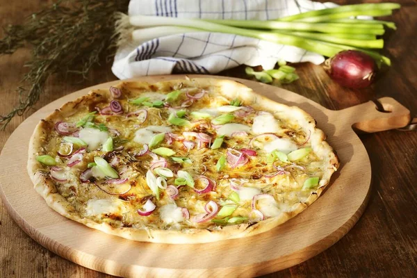 Homemade Pizza French Style Tarte Flambee Chopped Onion Mozzarella Crme — Stock Photo, Image