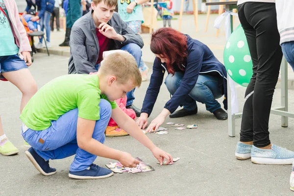 Horki Belarus Julho 2018 Crianças Diferentes Idades Brincam Férias Parque — Fotografia de Stock