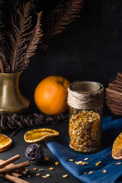 Fundo Férias Inverno Acolhedor Com Casca Laranja Casca Ingredientes Picantes — Fotografia de Stock