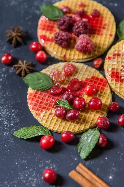 Koyu arka planda tatlı tatlı. Gau ile geleneksel kahvaltı