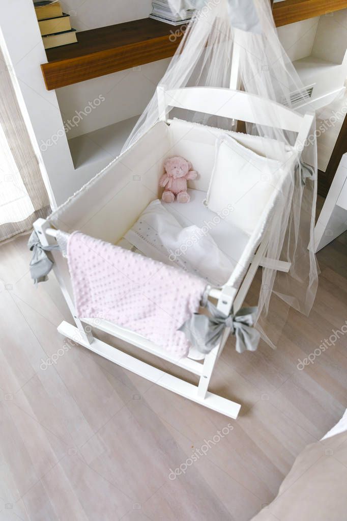 Top view of crib with canopy