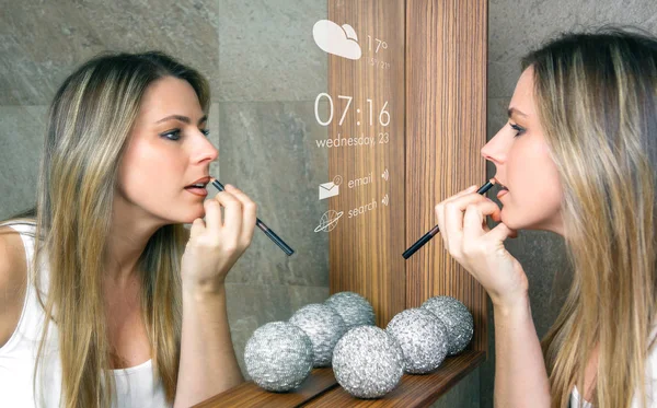 Smart mirror concept — Stock Photo, Image