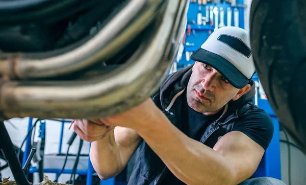 Riparazione meccanica moto su misura — Foto Stock