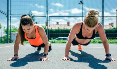 Şınav mı sportswomen