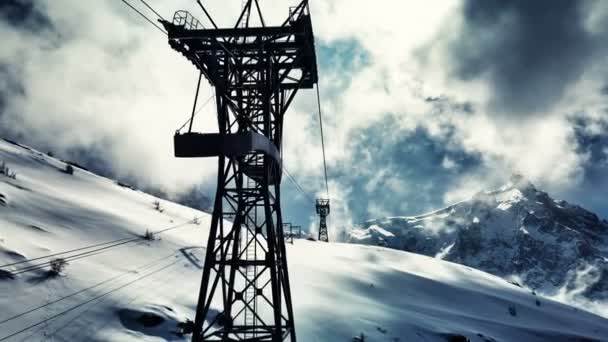 Karlı Dağda Halat Yolu Konveyör Doğal Görüntüleri — Stok video