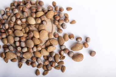 Ceviz, badem ve fındık kabuklarında