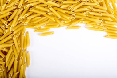 İtalyan makarna domates ile