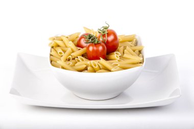 İtalyan makarna domates ile