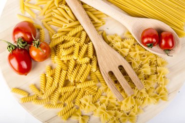 Pasta italiana con pomodori