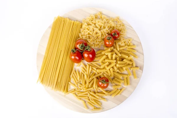 Pasta italiana con pomodori