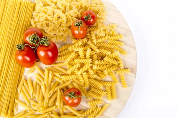 Pasta italiana con pomodori