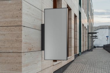 Boş kare mağaza tabela. Boş shop tekin lightbox duvarda. 3D render.