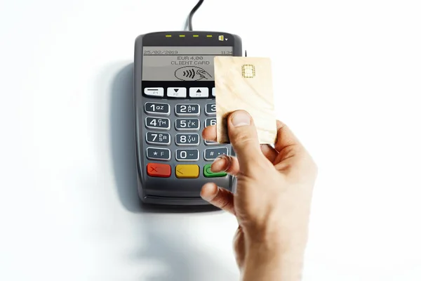 POS-betalningsterminal och bankkort isolerade på vitt. NFC. 3D-rendering. — Stockfoto