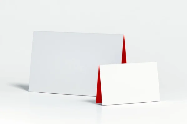 Dwa białe puste, składane ulotki na białym tle. Renderowanie 3D. — Zdjęcie stockowe