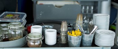 Sofra kahve yapmak için. kopya alanı. afiş