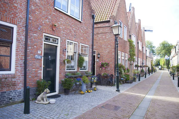 Ulica na starym mieście w Holandii. Podróży w Europie. — Zdjęcie stockowe