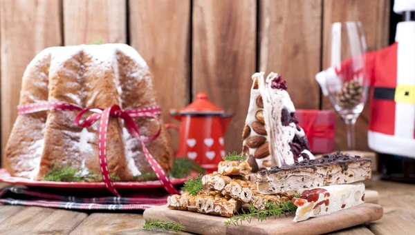 Traditional Italian Christmas Fruit Cake Panettone Pandoro Festive Red Ribbon — Stock Photo, Image